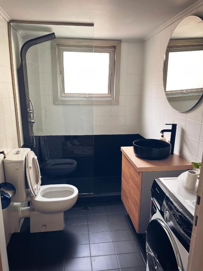 Seaside Apartment In Flisvos Marina Athen Eksteriør bilde
